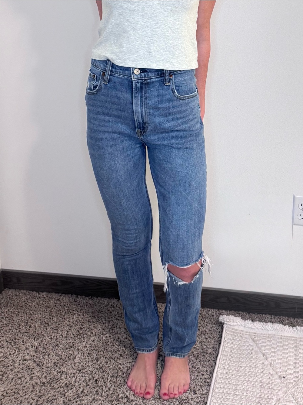 Abercrombie & Fitch 90s Slim Straight Ultra High Rise Distressed Jeans Size 26
